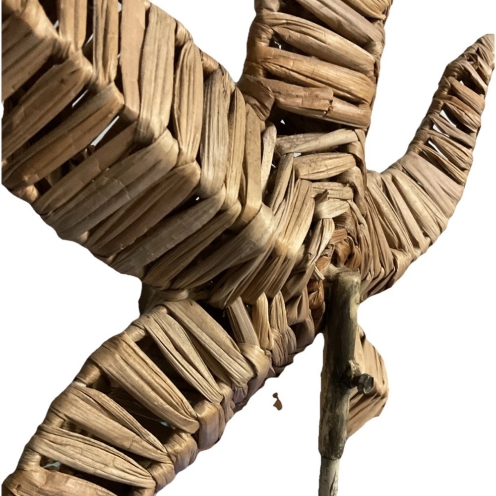 Natural Woven Rattan Wicker Starfish Sculpture Metal Stand Coastal Decor - Picture 5 of 5